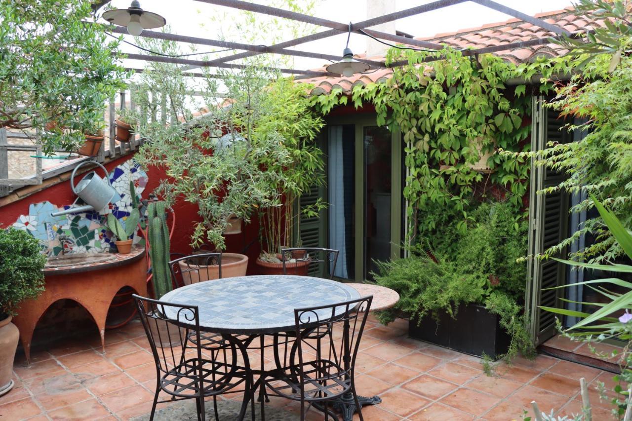 Grand Loft De Charme, Place Du Village A Thuir Exterior photo
