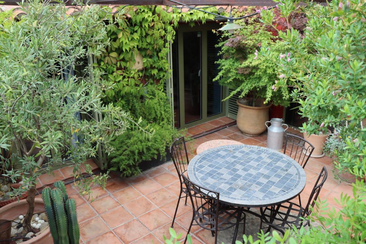 Grand Loft De Charme, Place Du Village A Thuir Exterior photo