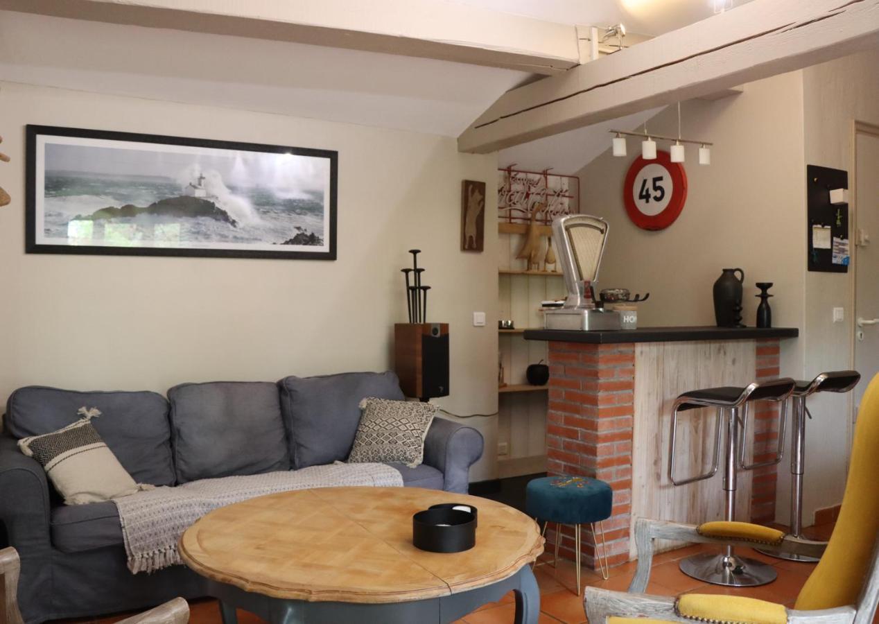 Grand Loft De Charme, Place Du Village A Thuir Exterior photo